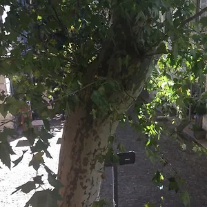 la-provencale-35-m2-avec-garage-gratuit-sur-place.fr-provencehotel.com/